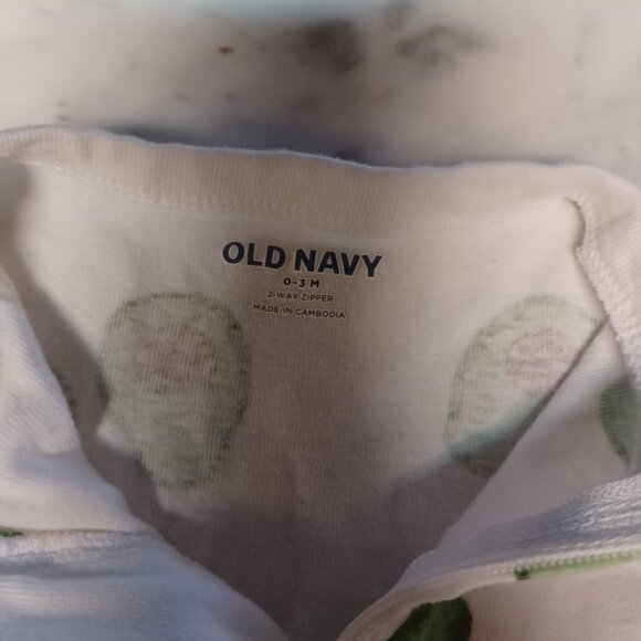 Old Navy Avocado Baby Feeted Pajamas 0-3 Months White Green - Picture 4 of 6